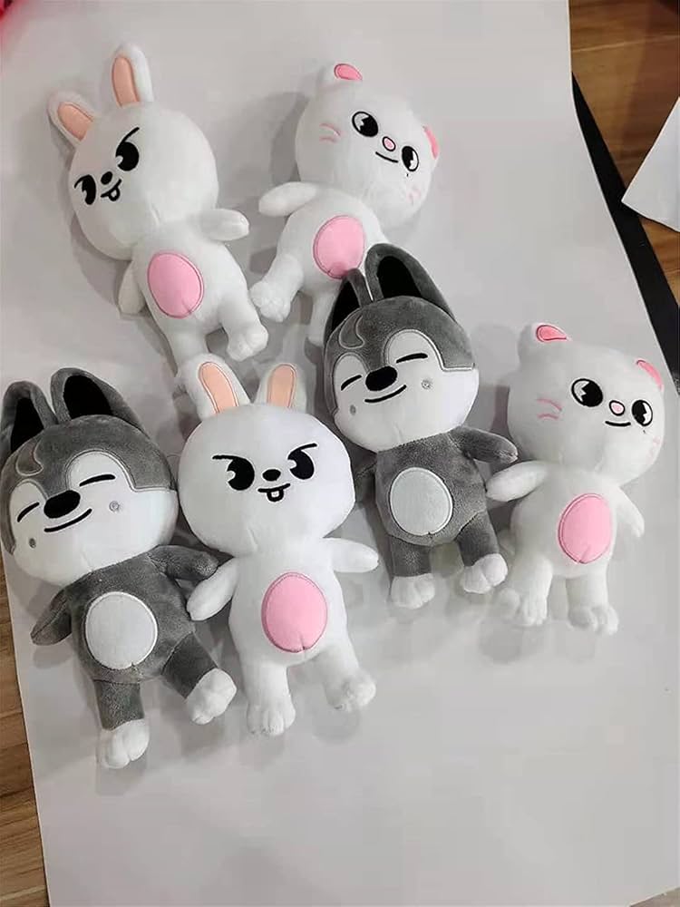 Amazon.co.jp: Qshun StrayKidsSkzooぬいぐるみ 8.3インチの