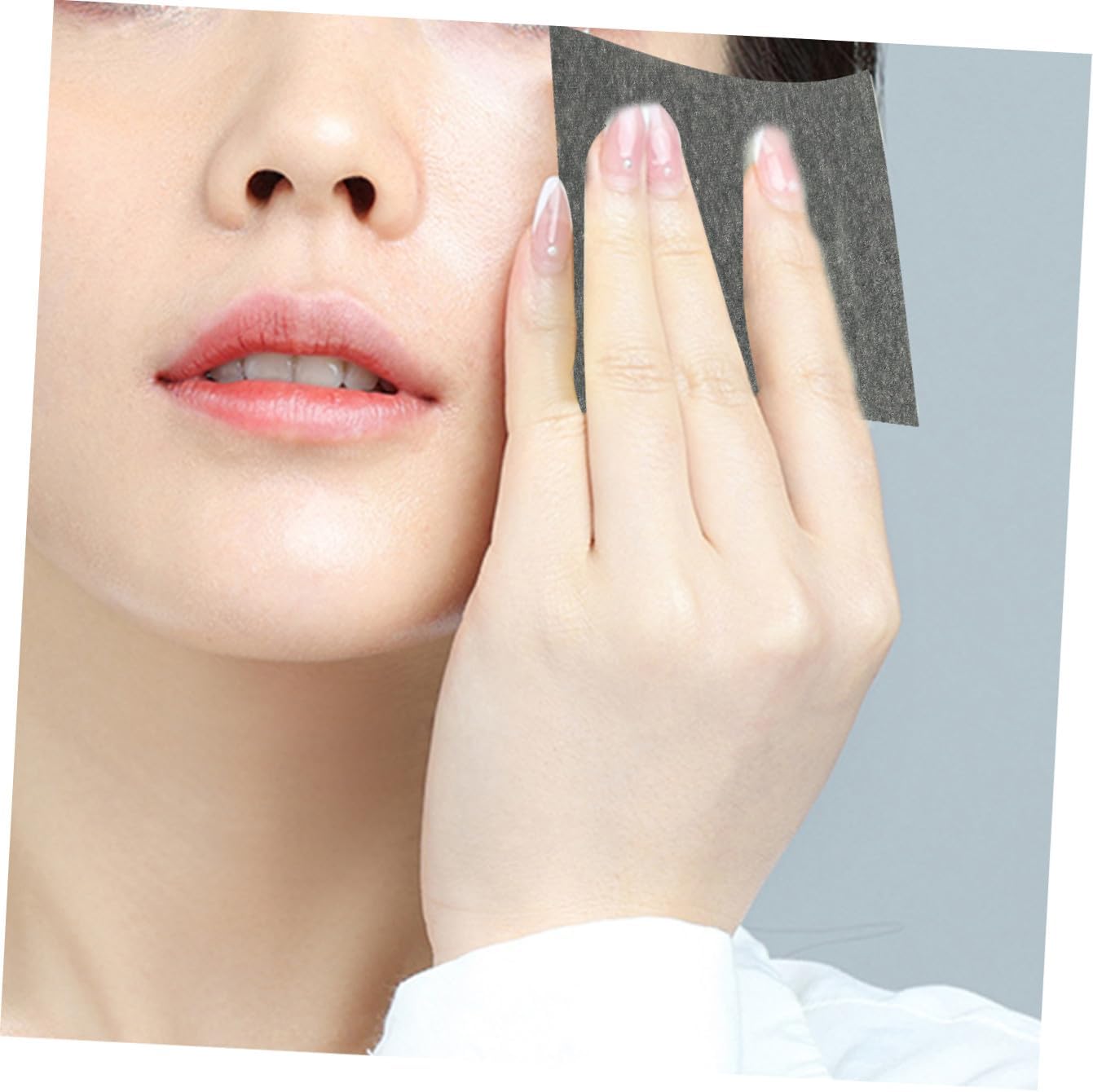 2 Sets Charcoal Oil Blotting Paper 200 Sheets Facial Oil Absorbing Tissues for Oily Skin Makeup Blotting and Skin Care Cleaning