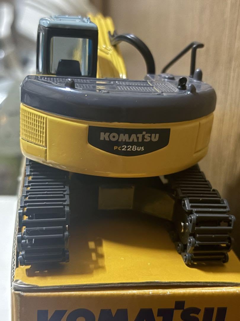 GALEO KOMATSU PC228US 1/43 ユンボ　小松製作所 Amazon.co.jp: GALEO KOMATSU PC228US 143 ユンボ 小松製作所 : おもちゃ
