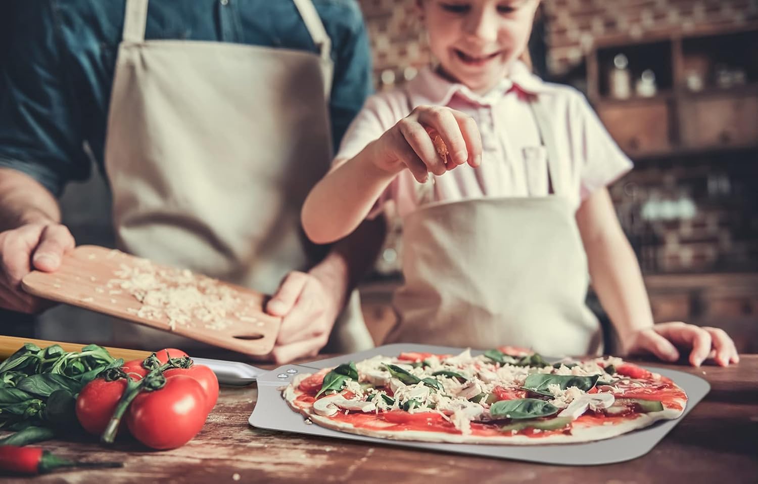 Pala para Pizza 12 inch Espatula Pizza con Superficie Grande 31 cm x 33 cm - Longitud Completa 68cm, Aluminio Anodizado Duradero y Manija en Madera Maciza Natural, Mango Extraíble