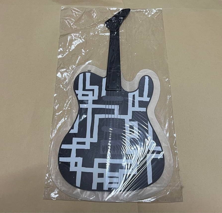 Amazon.co.jp: 布袋寅泰 ギター型うちわ G柄 51 Emotions