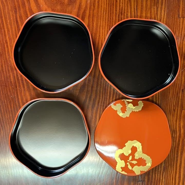 Amazon.co.jp: 京都 漆器のアソベ 木質漆塗 梅型三段重 金梅 洗朱 お重
