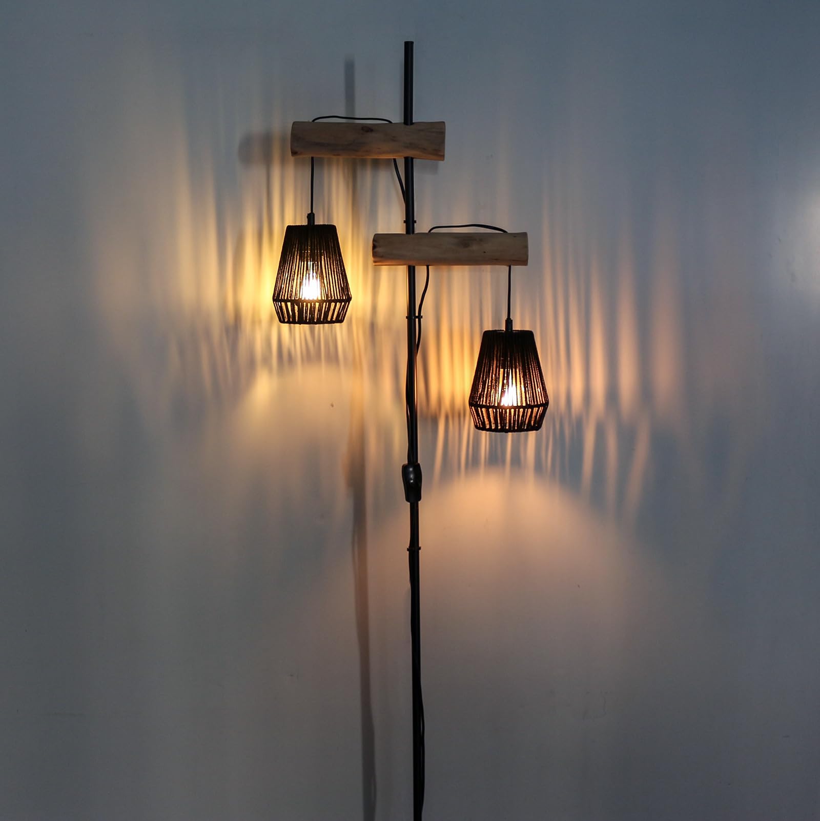 Stehleuchte Boho Vintage mit 2 Schirmen, Holz, Schwarz, 169cm | Industrielle Stehlampe, Für Wohnzimmer, Für Schlafzimmer, Für Kinderzimmer