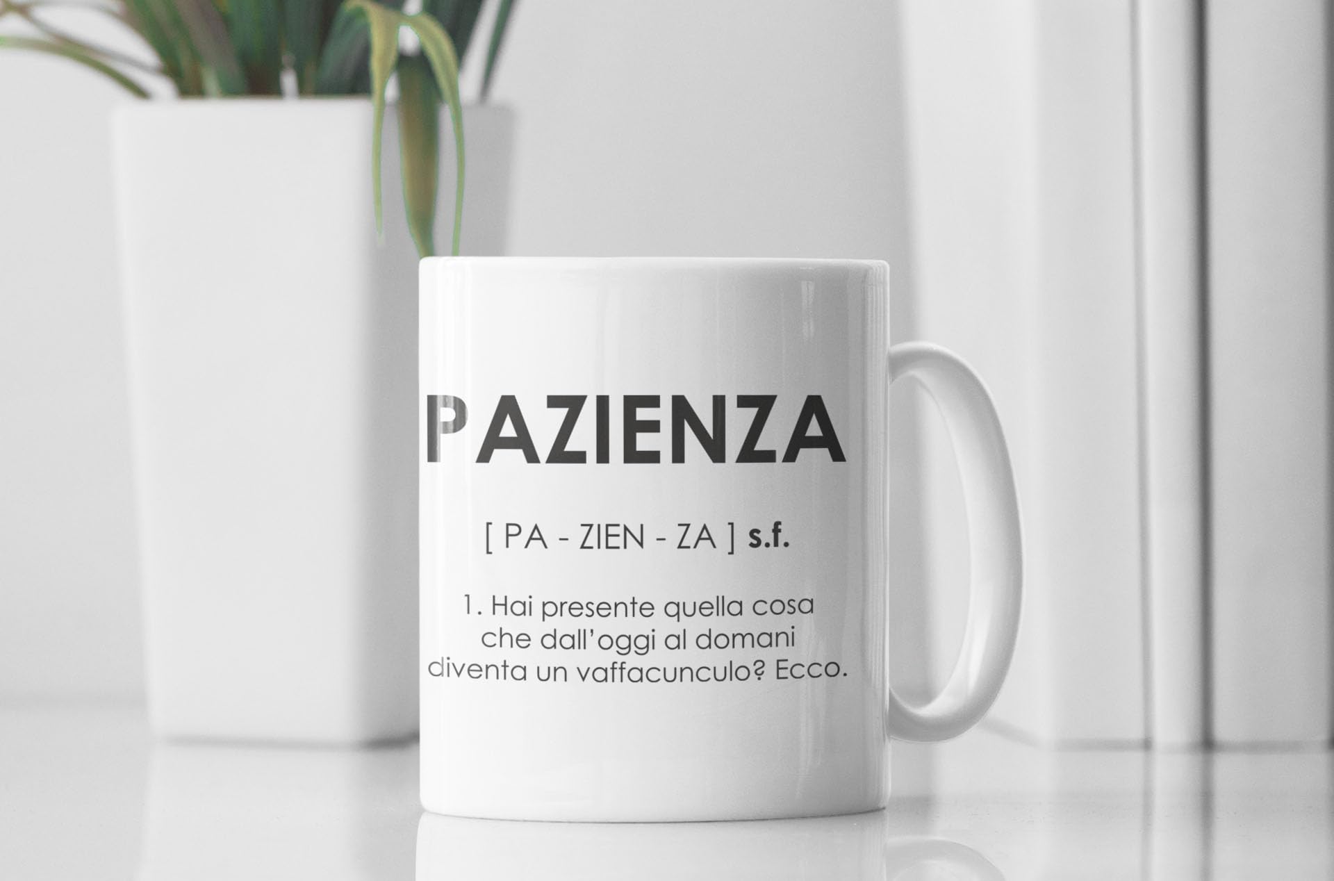 Tazza Mug 11oz (325ml) Pazienza – Definizione Divertente: 'Capacità Che Si Trasforma In Insulti' – Ceramica Personalizzabile Lavabile In Lavastoviglie