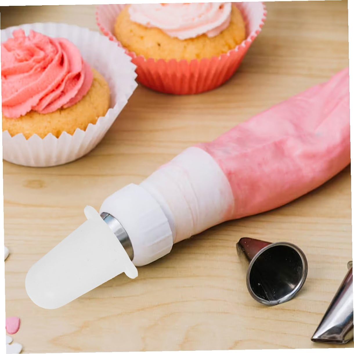 VICASKY Couvercles en Silicone pour Douilles à Pâtisserie, Lot de 6 Pièces Blanches, Protection Forte Adhérence, Accessoires Pratiques pour Décoration de Gâteaux