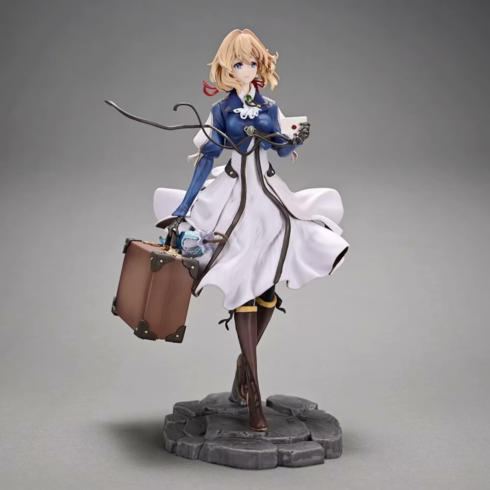 Amazon | [YAORUI] ヴァイオレット・エヴァーガーデン フィギュア 人形