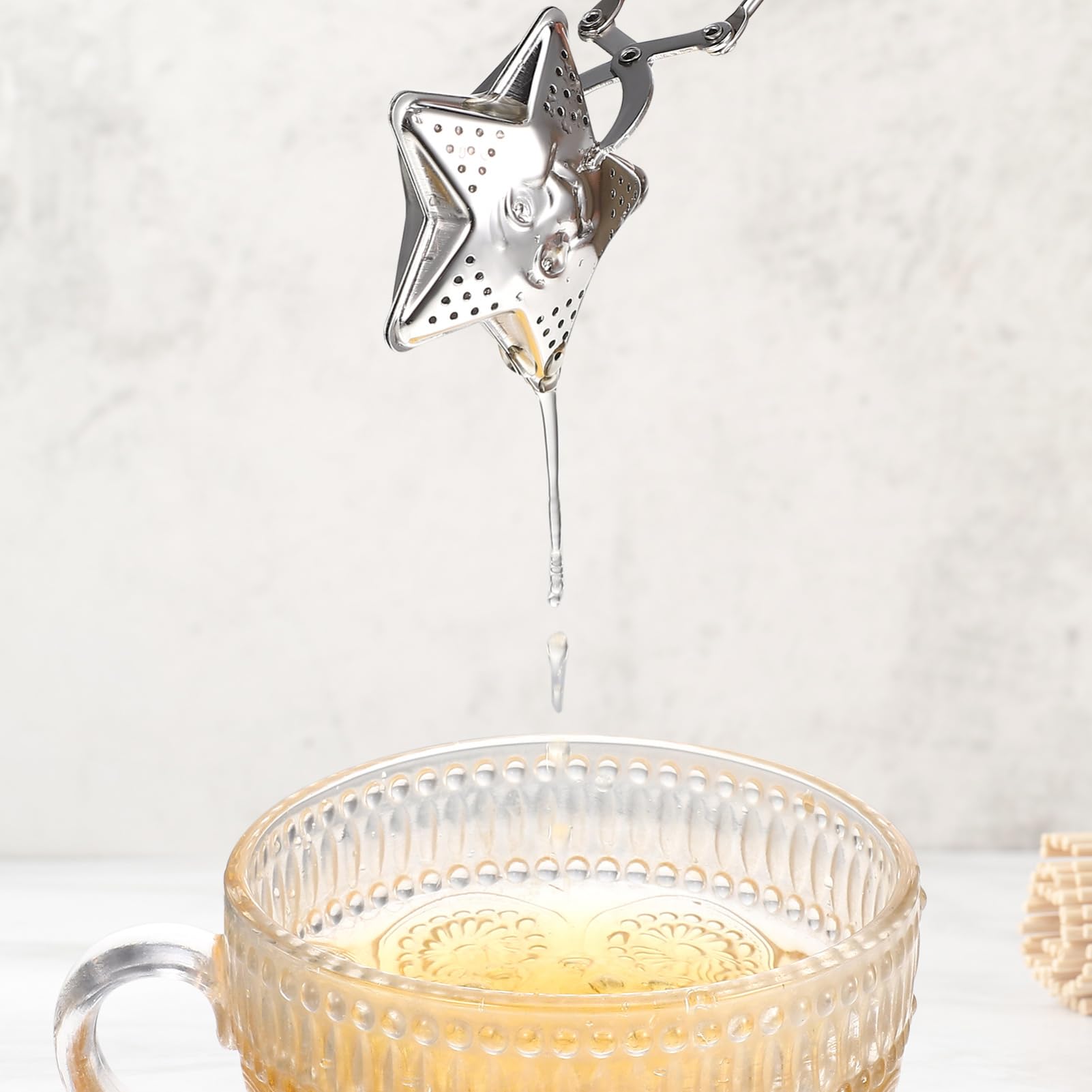 SHOWERORO Loose Tea Strainer Tea Infuser Spoon 4 Pcs Stainless Steel Long Handle