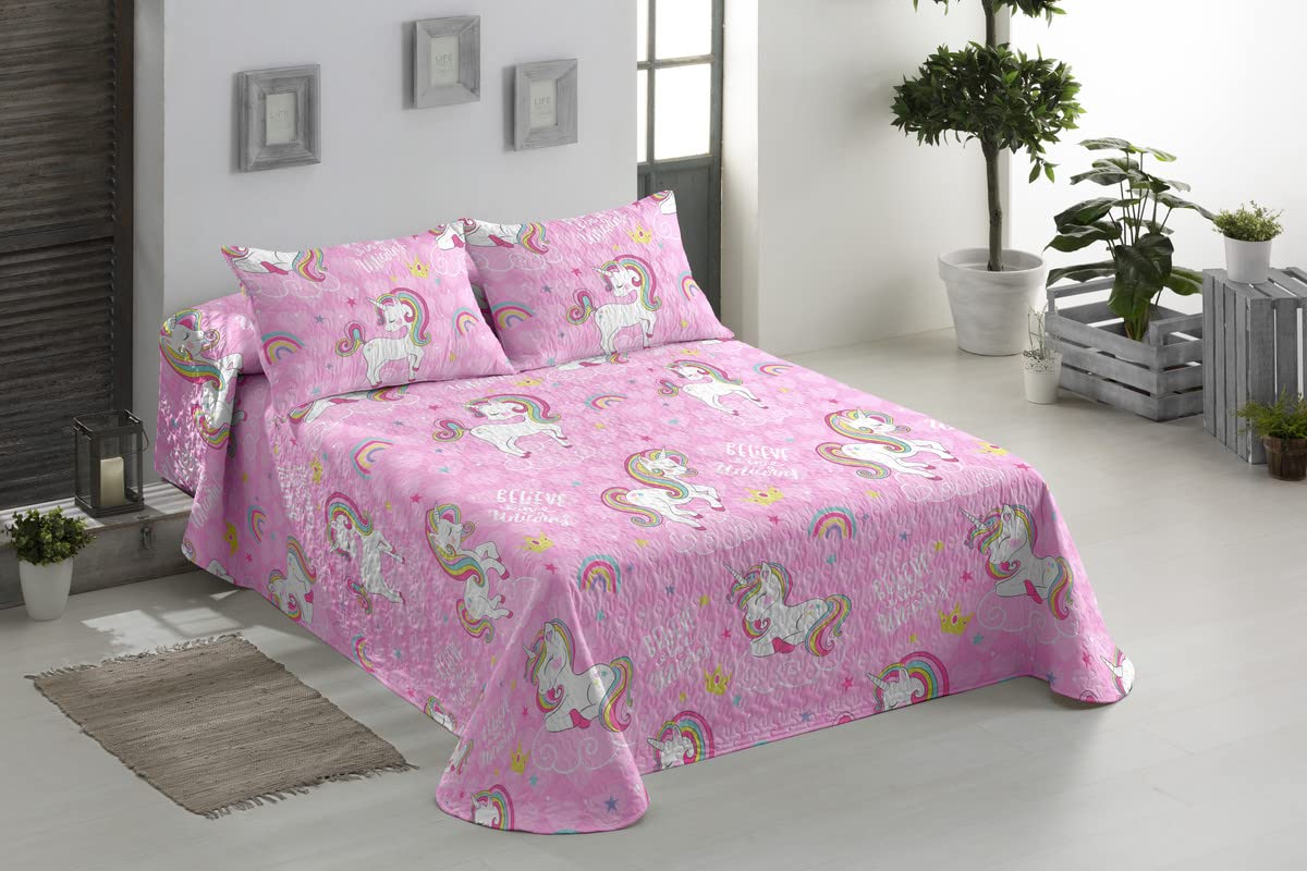BENEDETTAHOME Colcha Primavera-Verano Modelo Unicornios Bouti Infantil Colcha para Cama de 90. con cuadrante Decorativo. Tamaño 180x265 cm + 1 cuadrante de 50x70 cm.