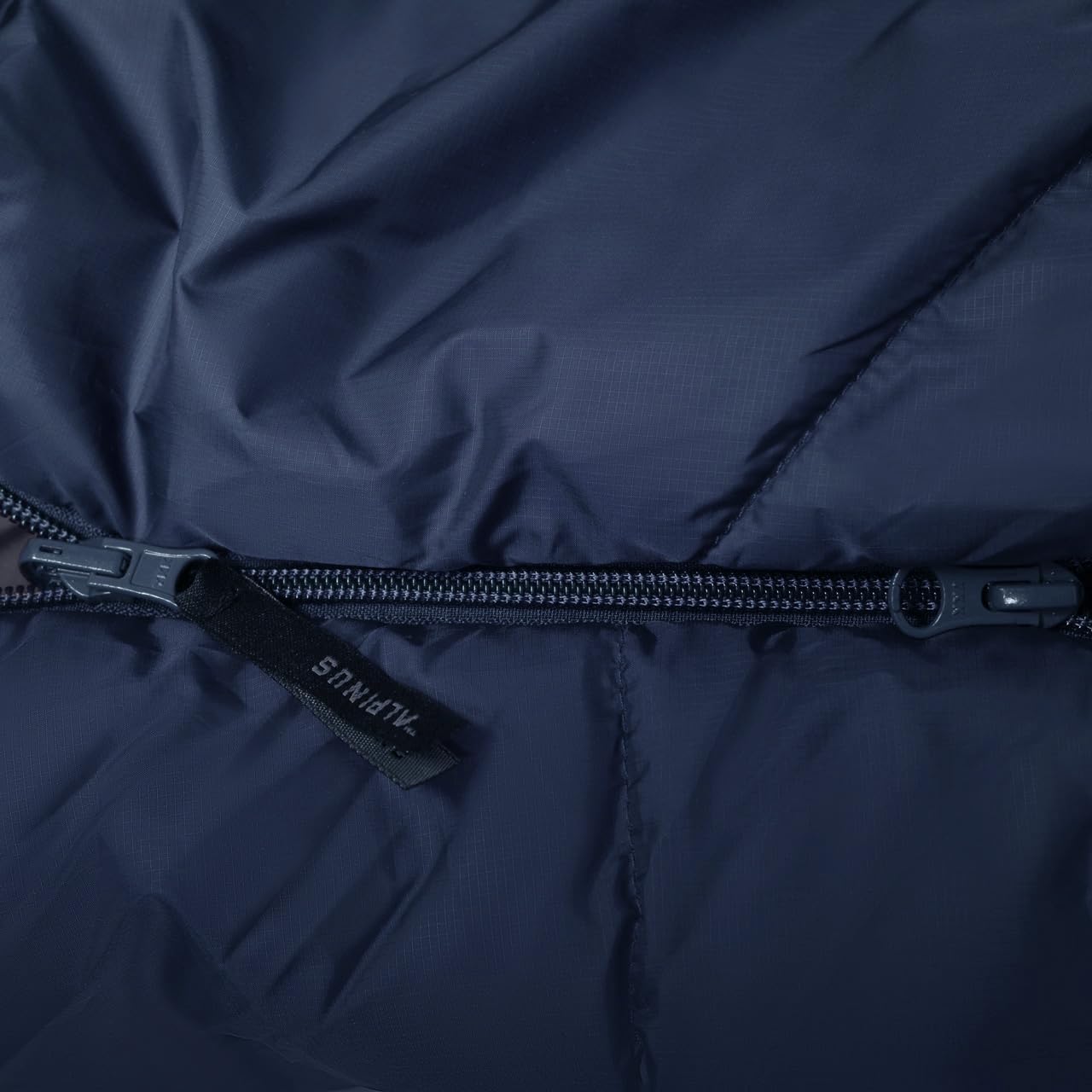 Alpinus - Śpiwór dla dorosłych Fiber Pro 1500, śpiwór, 215 x 80 cm, lekki śpiwór z dwukierunkowymi zamkami błyskawicznymi, śpiwór typu mumia z kompresowaną osłoną, śpiwór kempingowy