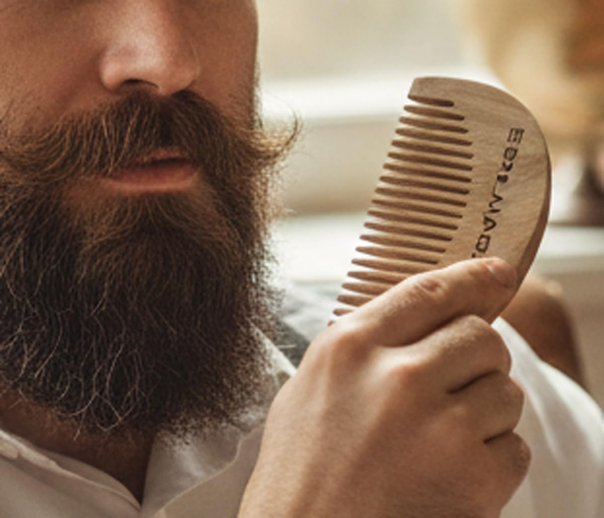 Esplanade Neem - Pettine da barba da uomo, in legno, compatto, piccolo, tascabile, da viaggio, per la cura dei baffi
