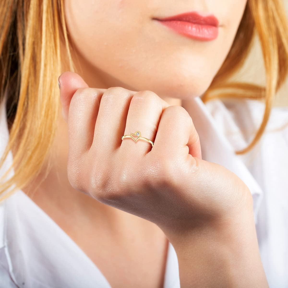 Damenring aus Gelbgold 375/1000, mit weißen Diamanten