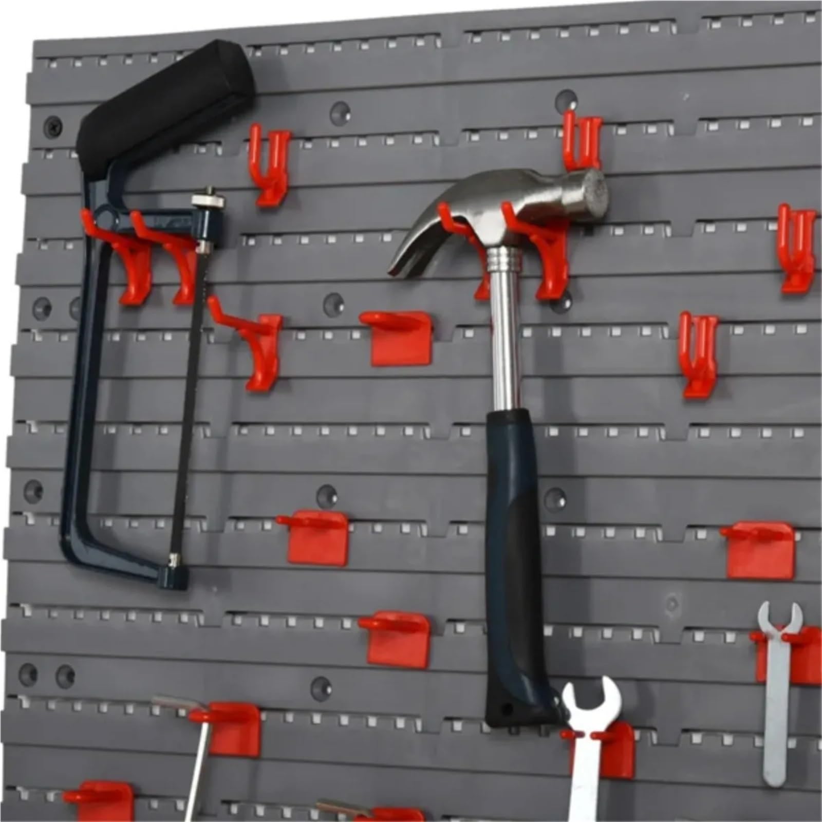 Organizador de herramientas con panel perforado y estantes. for almacén