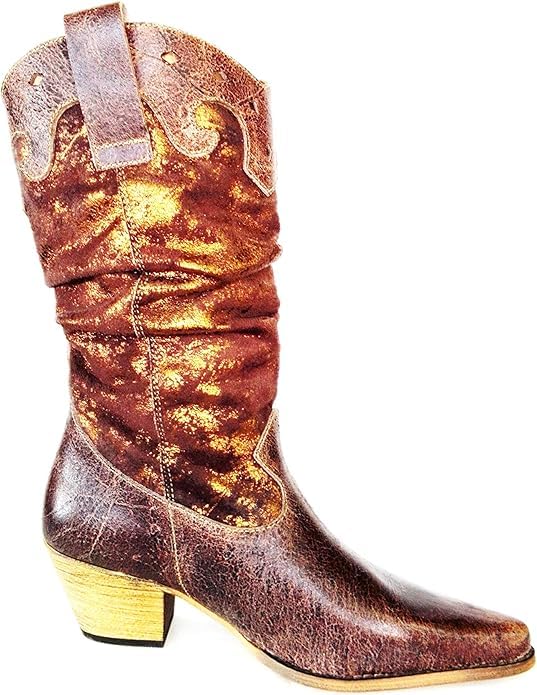 Botas de piel camperas en color marrón y oro con tacón cubano de 6 cm