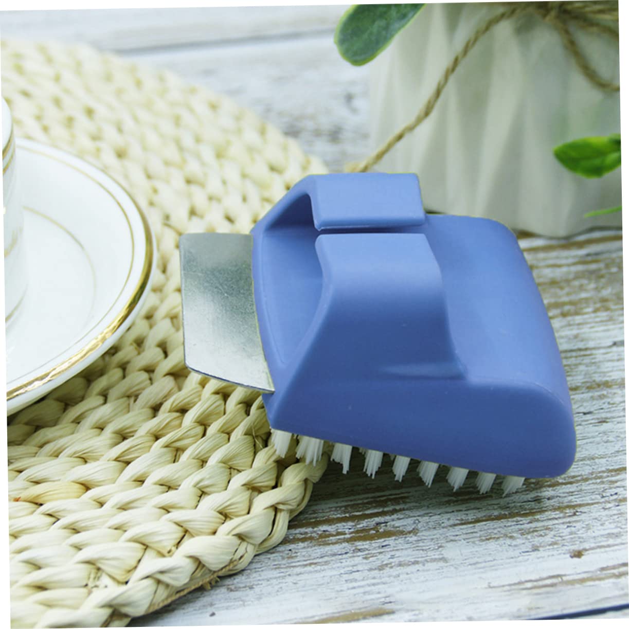 Cabilock Portable BBQ Grill Cleaner Brush and Scraper for Grill Cleaning Comfortable Handle for Easy Use for Backyard Bbqs and Camping