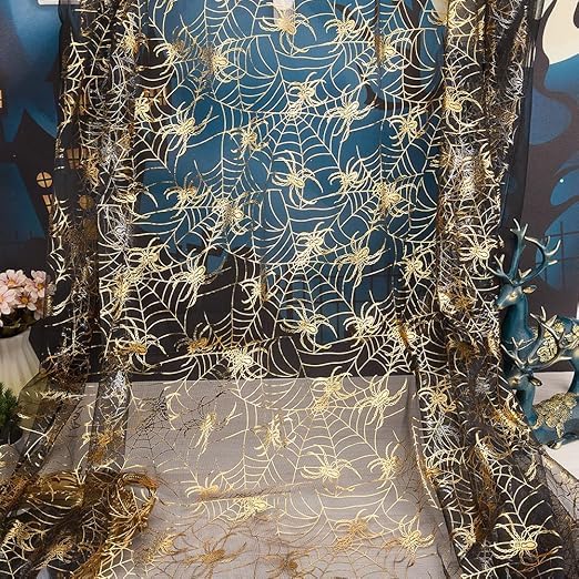 Nappe d'Halloween en dentelle or pour sublimer une table terne - 2