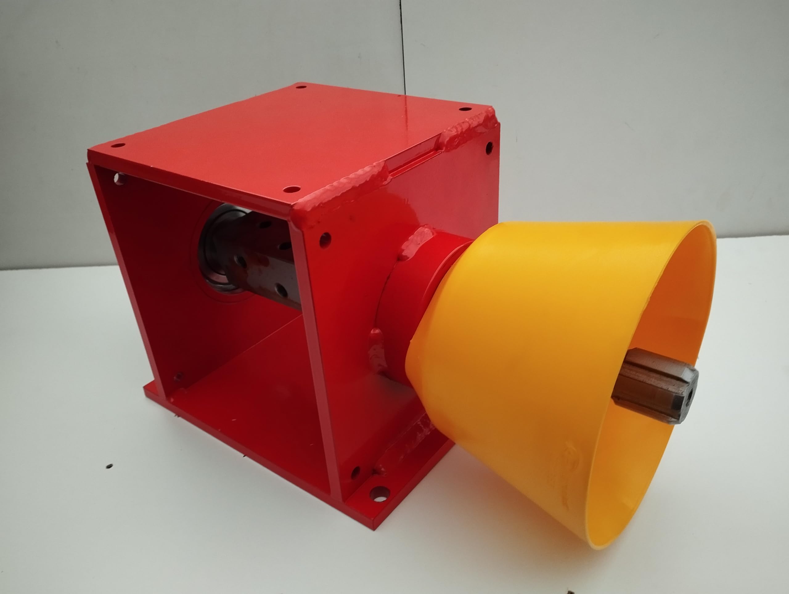 Broyeur avec 4 lames Broyeur à bois Broyeur de bois Broyeur de bois Tracteur ou entraînement par courroie trapézoïdale Kit complet avec cône de forage de 100 mm et poulie de 250 mm