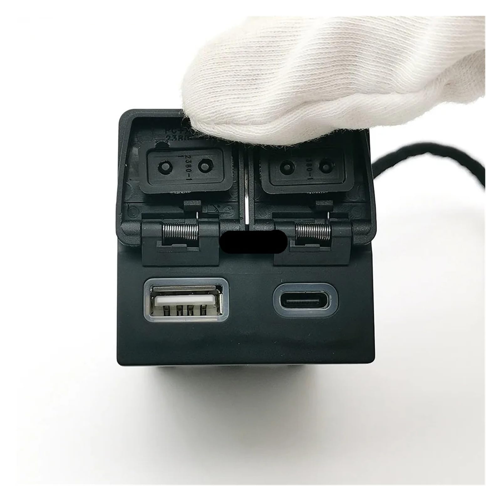 Fit For T-o-y-o-t-a Camry Avalon Highlander Levin RAV4 Connecting Line Accessories Dual USB TypeC PD Changer Phone Charing Adapt Cable