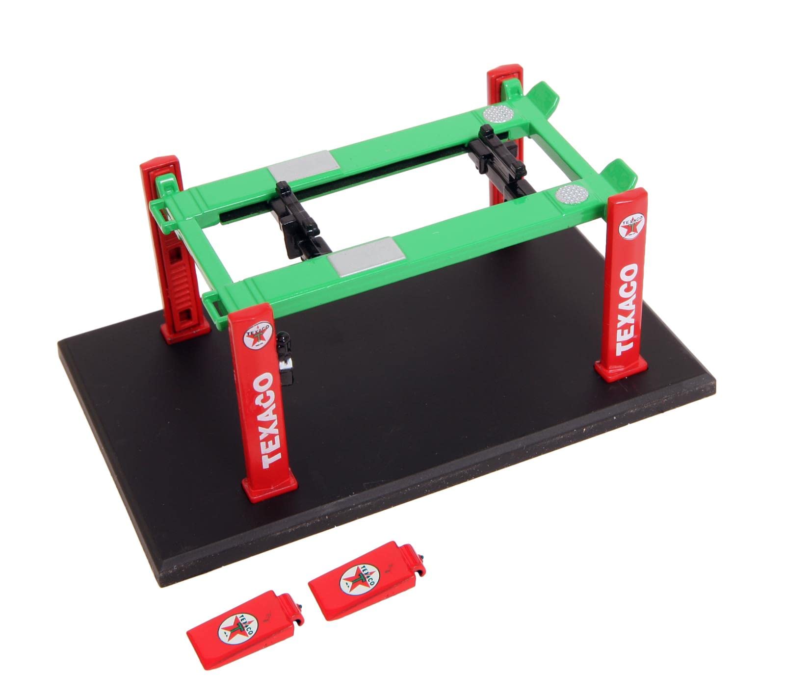 Greenlight 16120-B Auto Body Shop - Four-Post Lifts Series 2 - Texaco 1/64 Scale