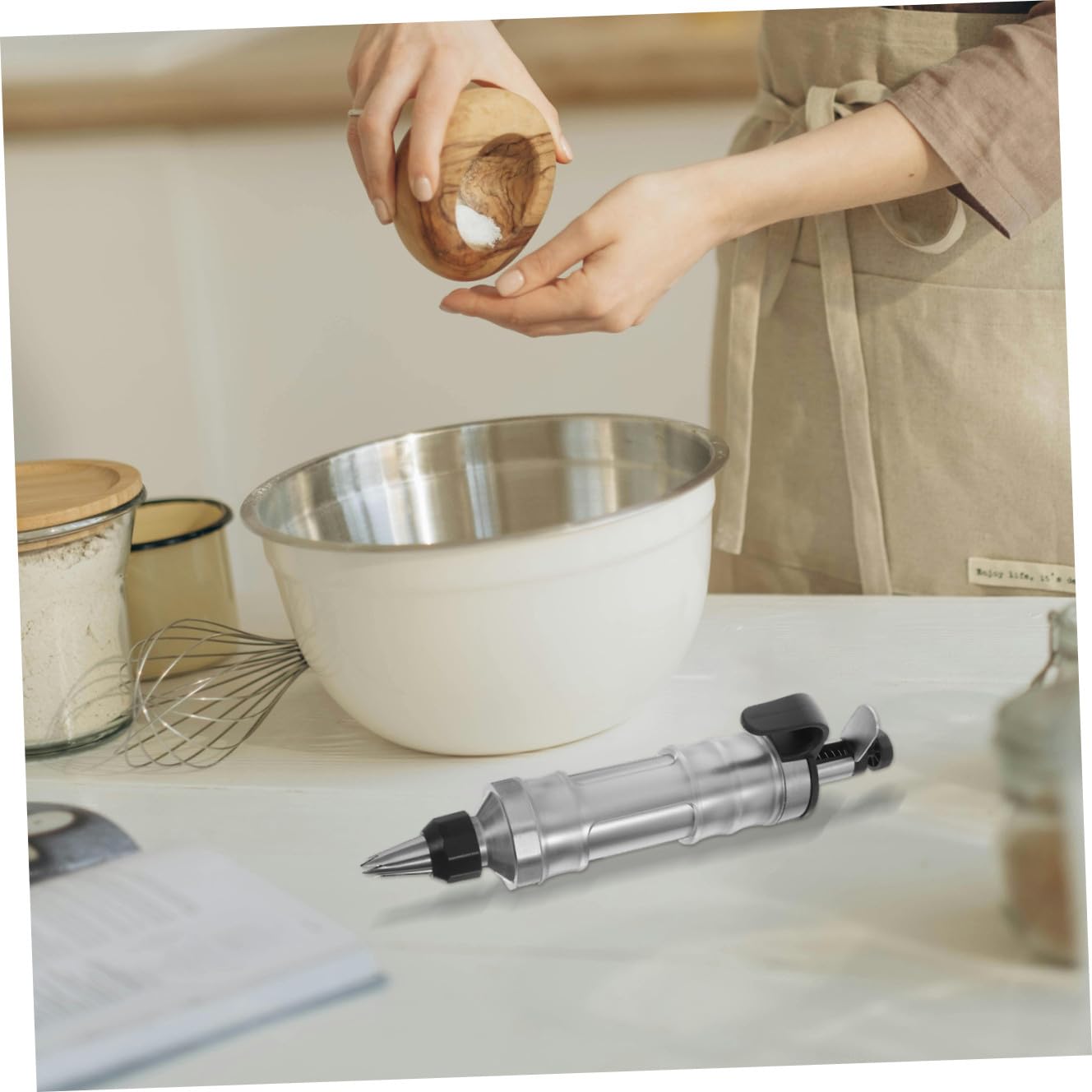 Edelstahl Tortendekorationspresse mit Austauschbaren Spritztüllen Einfach zu Reinigen Korrosionsbeständig Vielseitig für DIY Kuchen Kekse und Cupcake Füllung Backzubehör für