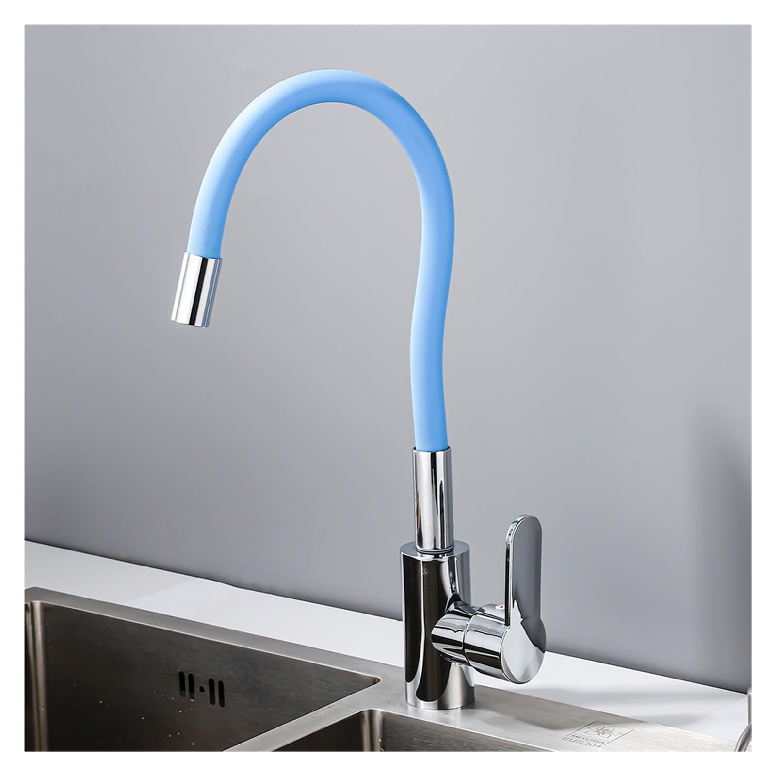 Robinet de cuisine en laiton et caoutchouc noir design contemporain