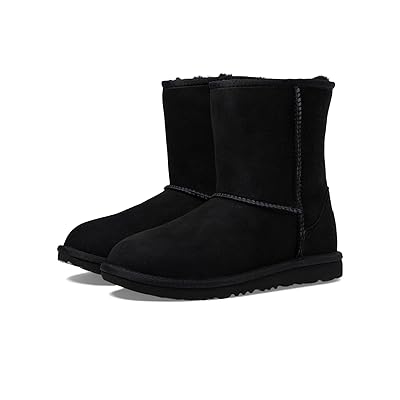 UGG Kids Classic II (Little Kid/Big Kid) Kids Shoes Black