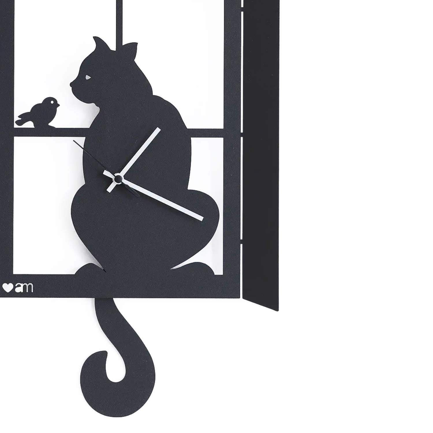 Arti & Mestieri Gatto alla Finestra - Orologio da Parete con Pendolo di Design 100% Made in Italy - in Ferro, 32 x 47 cm - Nero Goffrato