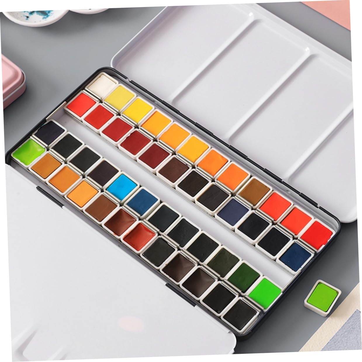 GARVALON Palette D’aquarelle Vide en Fer Noir, Boîte à 48 Grilles