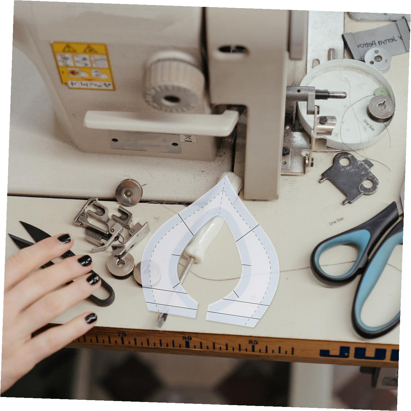 Righello per Cucire Tessuti in Acrilico 9 Pezzi per Patchwork | Set di 9 Modelli Sagomati, Formato per Lavorazioni Diy, Accessorio per Trapuntina e Toppa Piumino