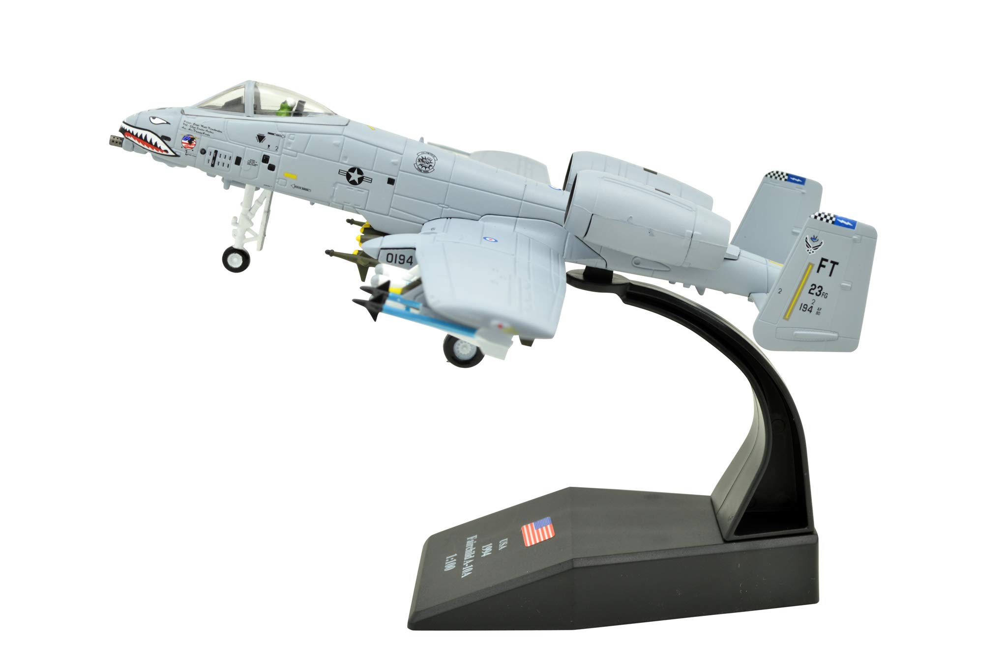 TANG DYNASTY(TM) 1:100 A-10 Thunderbolt II Ground Attack Aircraft Metal Plane Model,US Air Force, Military Airplane Model,Diecast Plane,for Collecting and Gift (Conventional Coating)