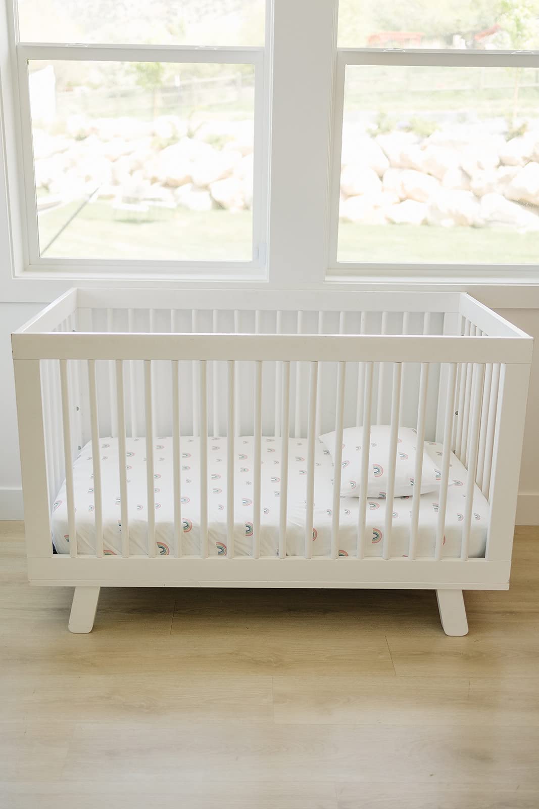 Ecolino Sábana bajera ajustable para cuna, 100 % algodón orgánico, para niños y niñas. Se adapta a colchones estándar de cuna y niños pequeños, suave y transpirable en arcoíris