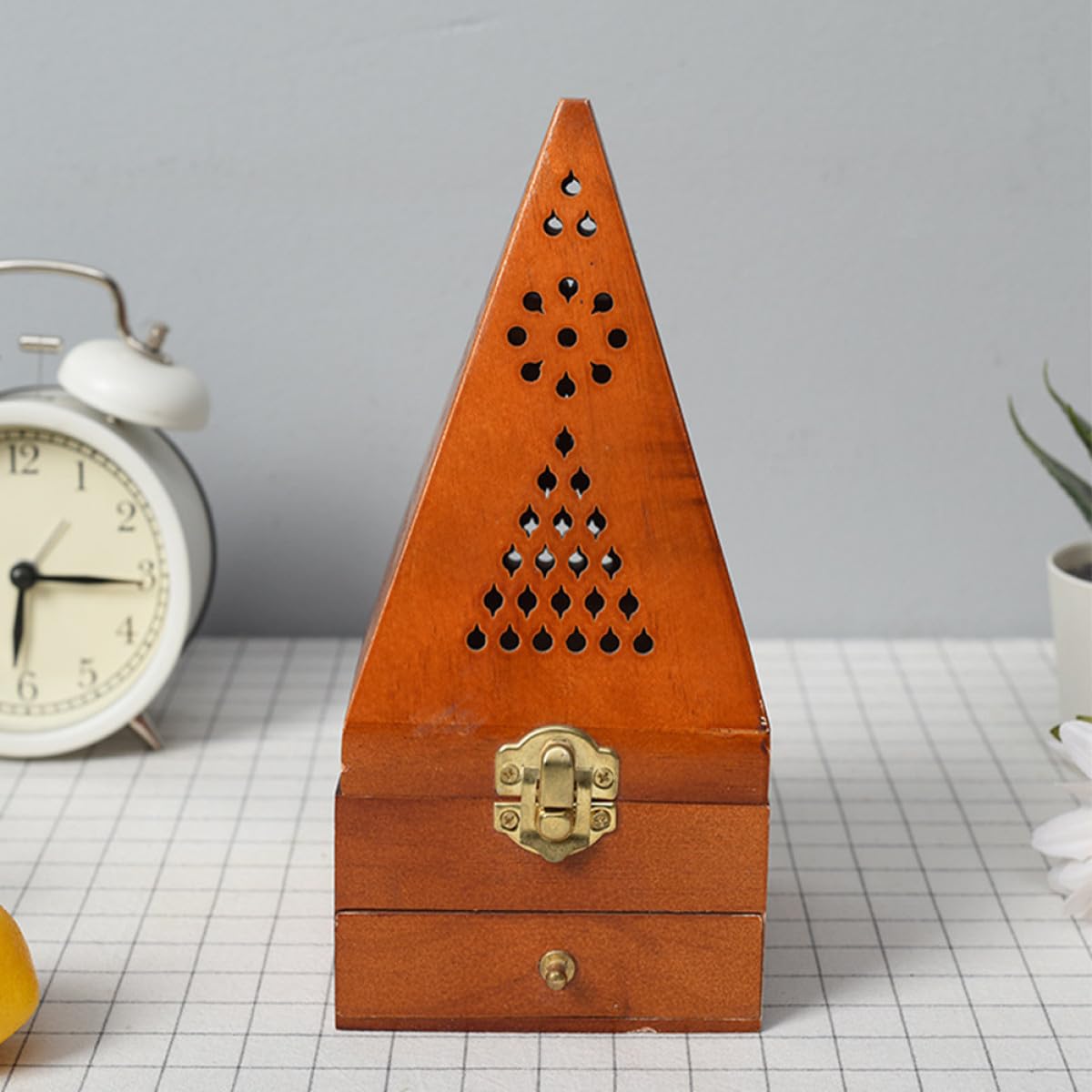 Holz Weihrauchbrenner in Pyramidenform Tisch Räuchergefäß für Meditation und Entspannung Schreibtischdekoration für Weihnachten und Einzug
