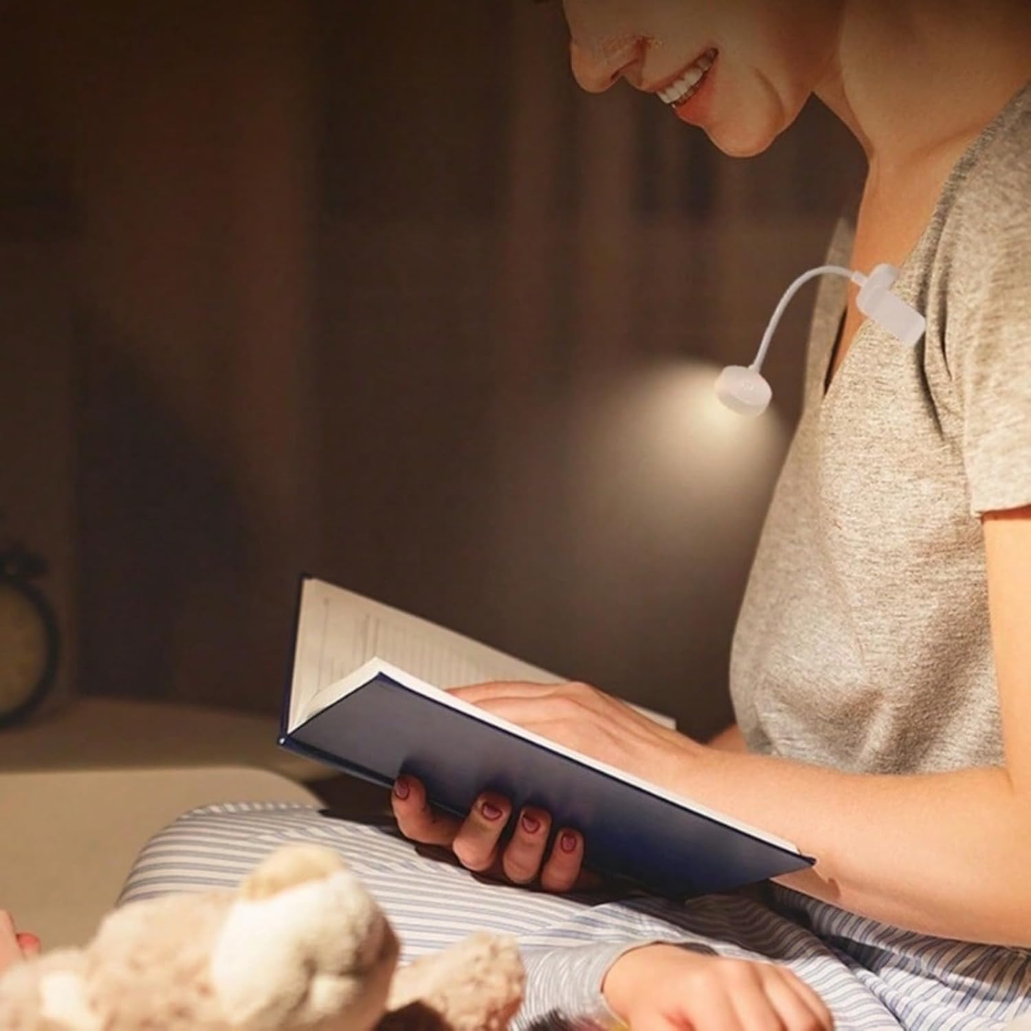 White LED Clip-On Book Light, Three Color Temperatures, Adjustable Brightness, Mini Lightweight Bedside Reading Light with Touch Control