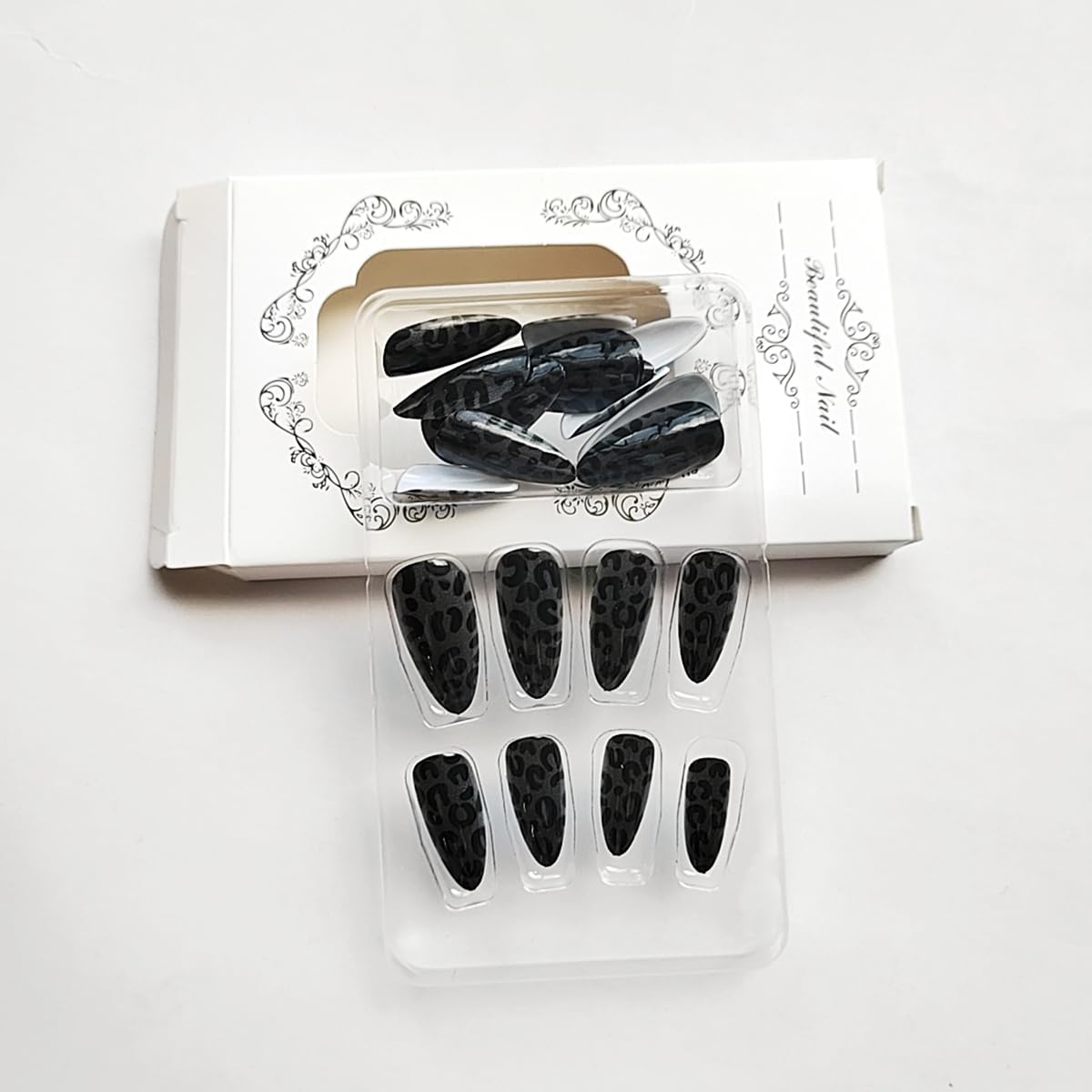 Fall Press on Nails Almond Fake Nails Medium Nails Press on with Leopard Design Glossy Artificial Acrylic False Nail Tips Full Cover Reusable Glue Stick on Nail for Women Autumn Winter Nail 24Pcs
