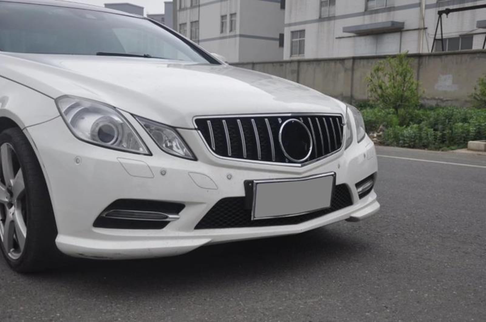 Kratka przednia do Mercedes Benz klasy E W207 C207 Coupe 2009-2013 GT R
