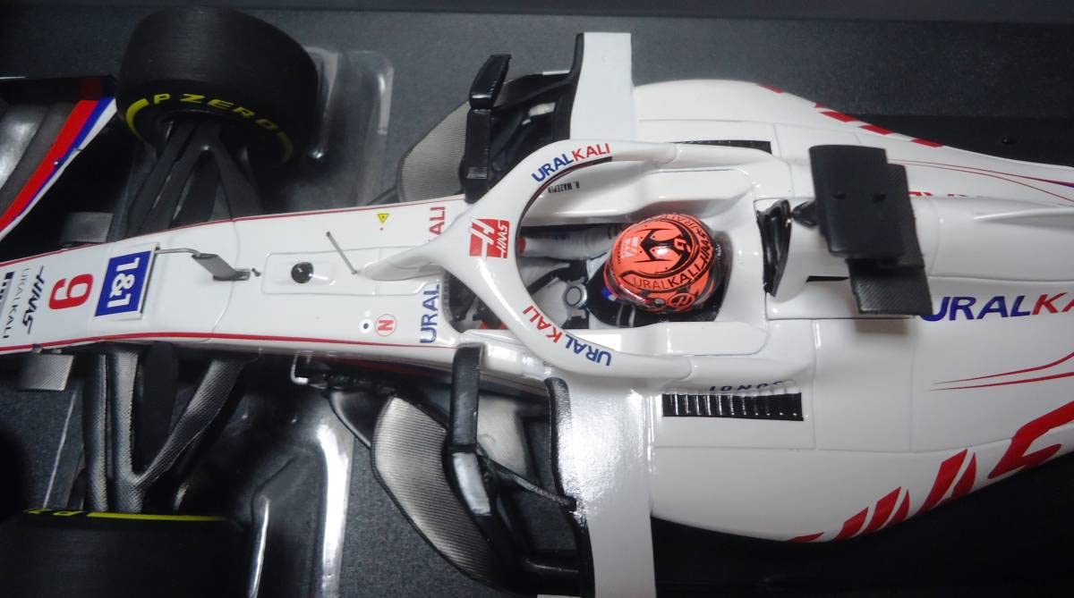Amazon.co.jp: ☆ミニチャンプス☆1/18 ウラルカリ ハースF1チーム VF