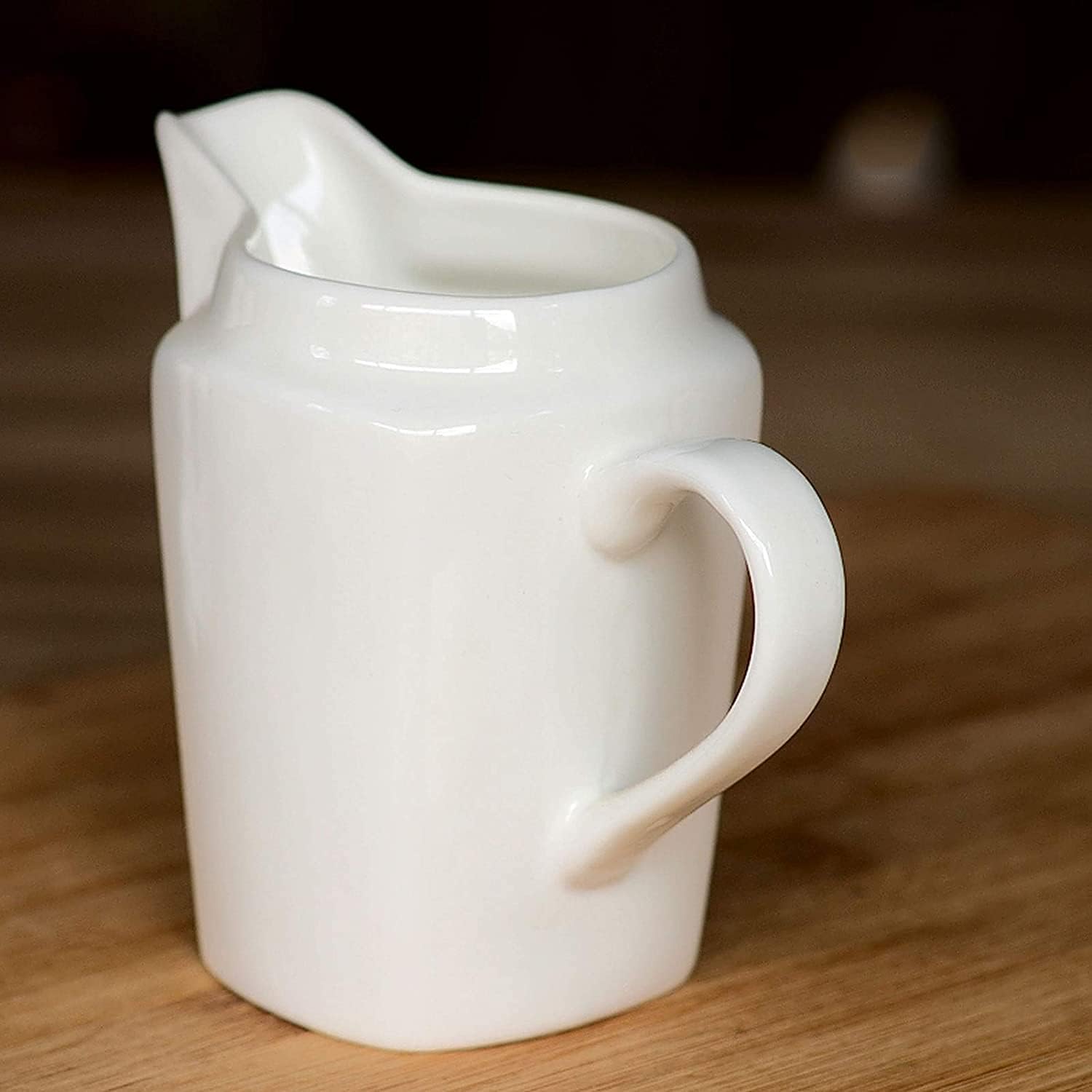 Milk Frother Cup Milk jug decor Western-style Bone China Milk Cup Ceramic Coffee Wreath Milk Jug Pure White Honey Jug Household Sauce Jug Restaurant Steak Juice Barrel 290ml mini Milk jug