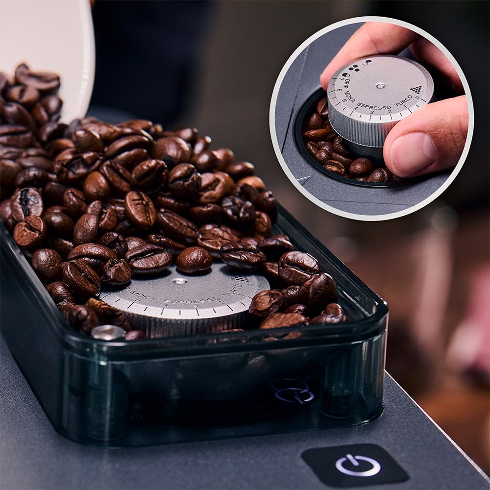 Cecotec Freestyle Grind & Latte ekspres do kawy na kapsułki, 1400 W, 20 barów, kapsułki, kawa ziarnista 40g, stożkowy młynek, zbiornik na wodę 1,6 l, 300ml mleko, Thermoblock, ekran dotykowy