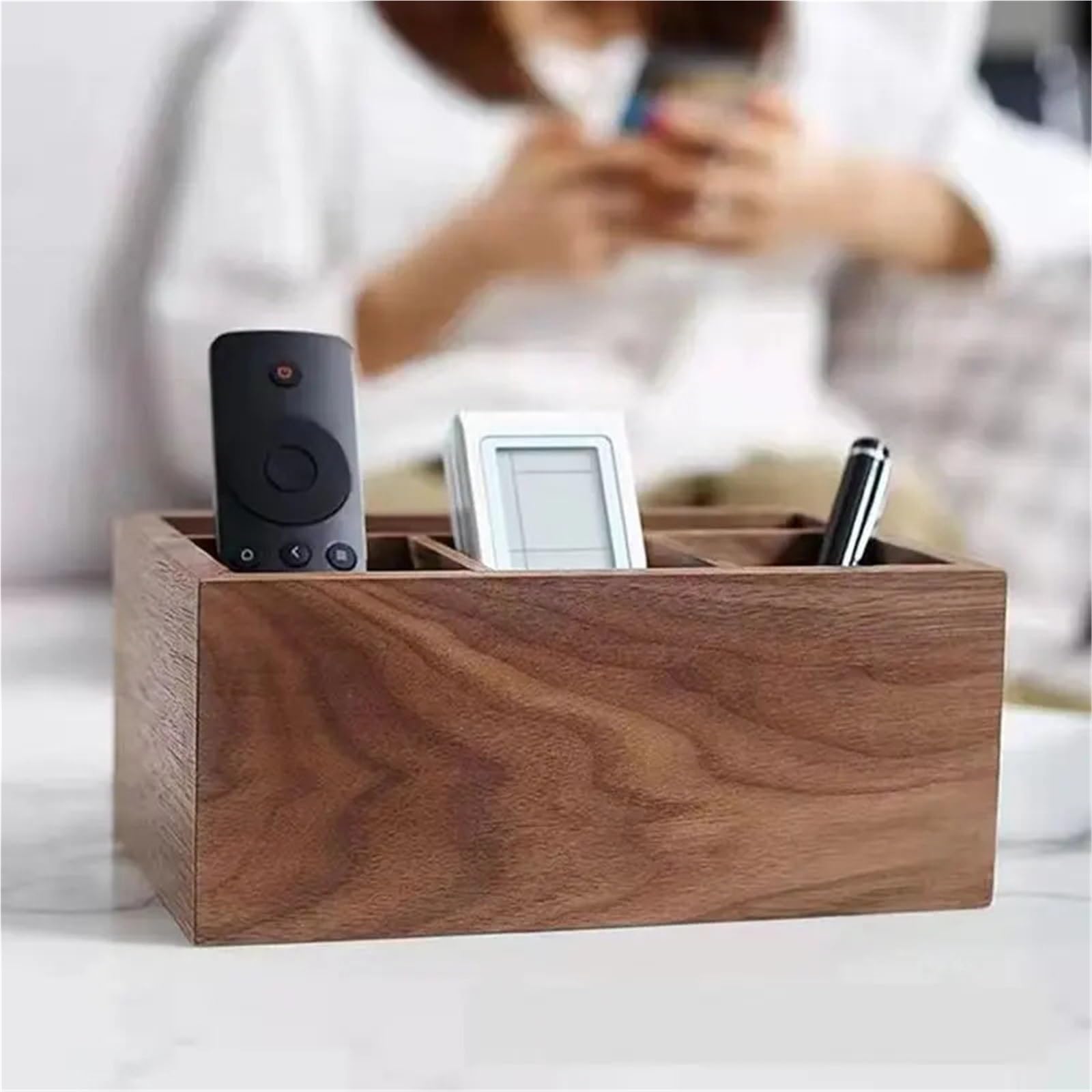 Soporte de madera para mandos a distancia Caja de madera nogal negro for controles remotos, papelería, almacenamiento maciza con múltiples compartimentos