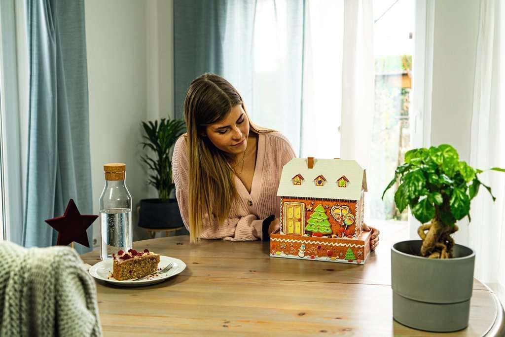 Ravensburger Gingerbread House 216 Piece 3D Jigsaw Puzzle for Kids and Adults - 11237 - Great for Any Birthday, Holiday, or Special Occasion