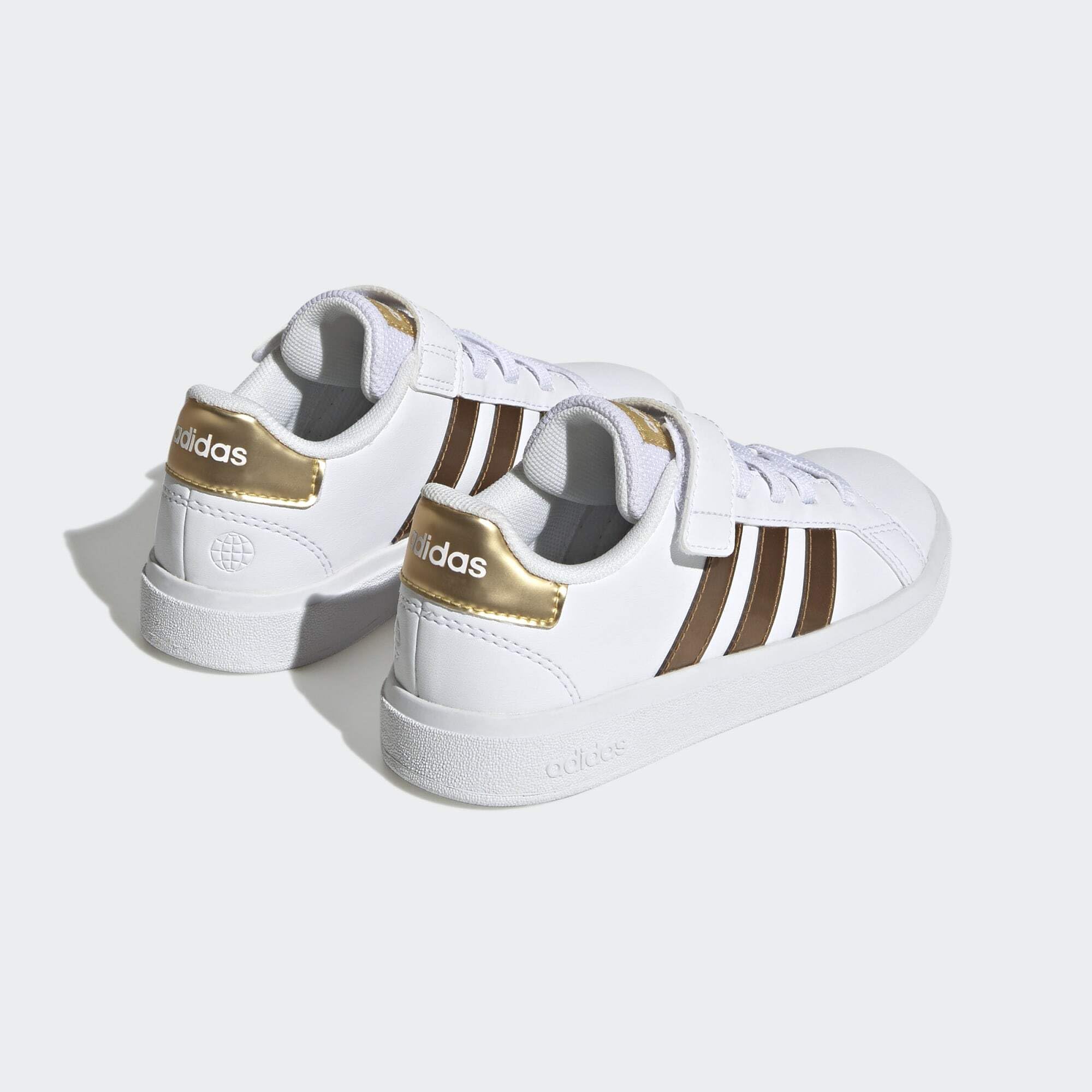 Adidas Grand Court Sustainable Lifestyle Court Elastic Lace and Top Strap Shoes Chaussures - Low (Pas de Football) Mixte Enfant