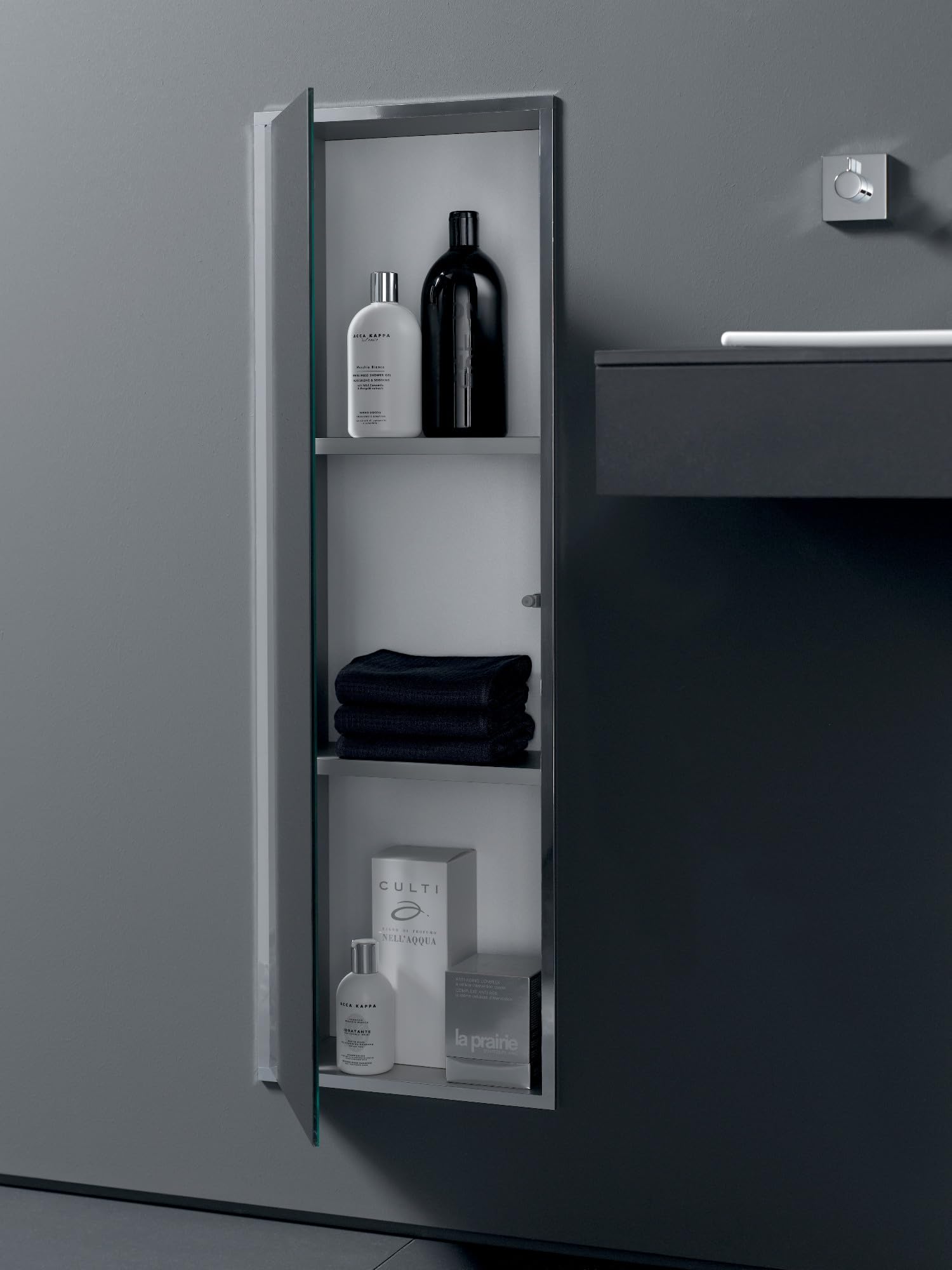 Emco ASIS 300 Badezimmerschrank Einbauschrank Unterputz aus Aluminium und Glas mit Stauraum Weiß Chrom 96,4 cm Unterputz Türanschlag wechselbar