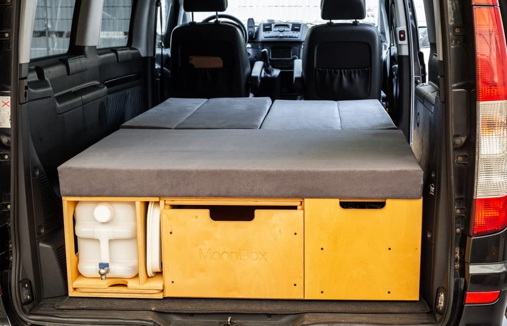 Moonbox Campingbox Modify Van/Bus 115cm Natur | mit Campingküche, Sitzplätze, Tisch, Bettfunktion/Schlafsystem | für Fahrzeuge mit Mind. 115cm Breite im Kofferraum