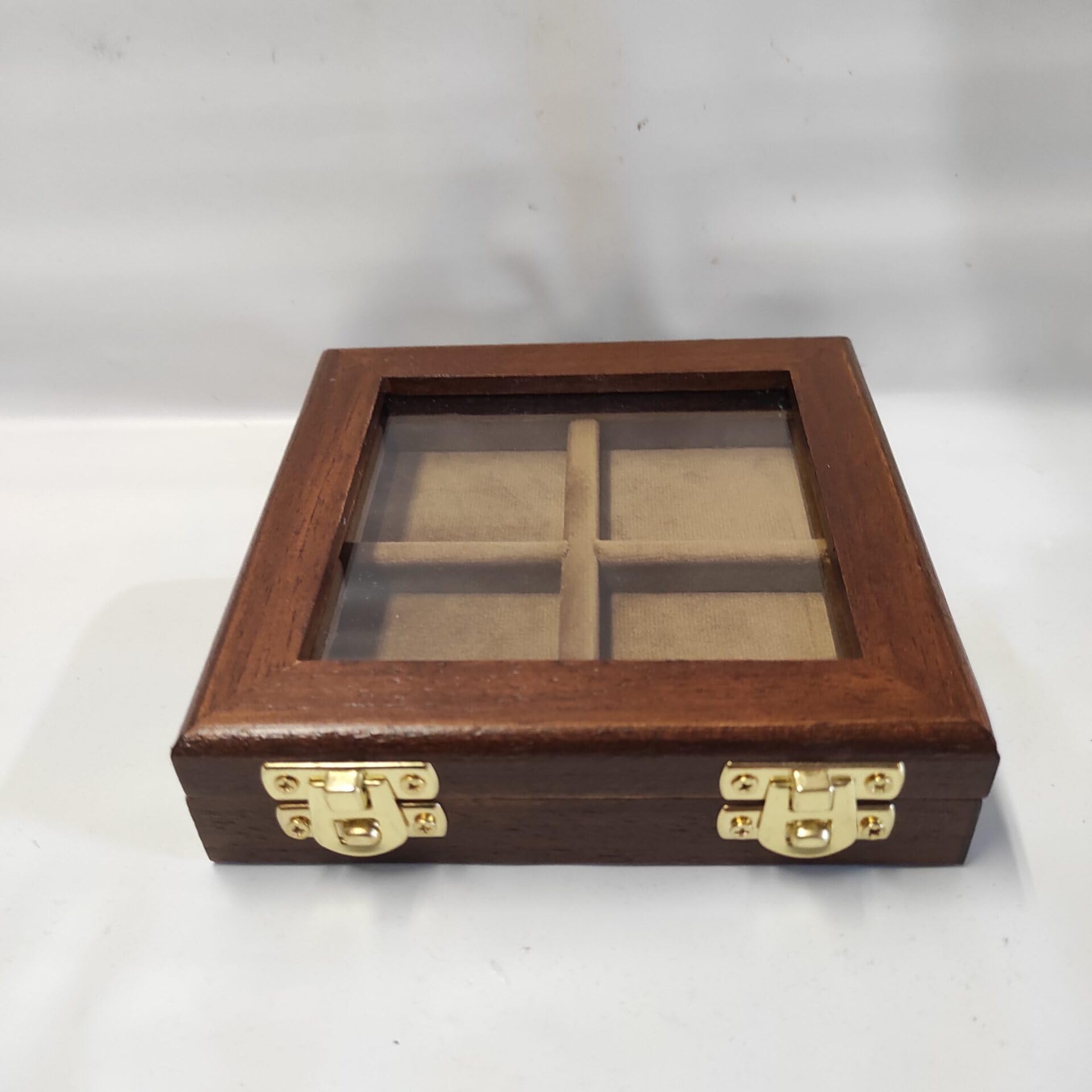 Vitrina de Madera Artesanal con Tapa de Cristal para Monedas – Set de 4 Compartimentos de 50 x 50 mm – Estuche Expositor para Coleccionistas de Monedas y Medallas