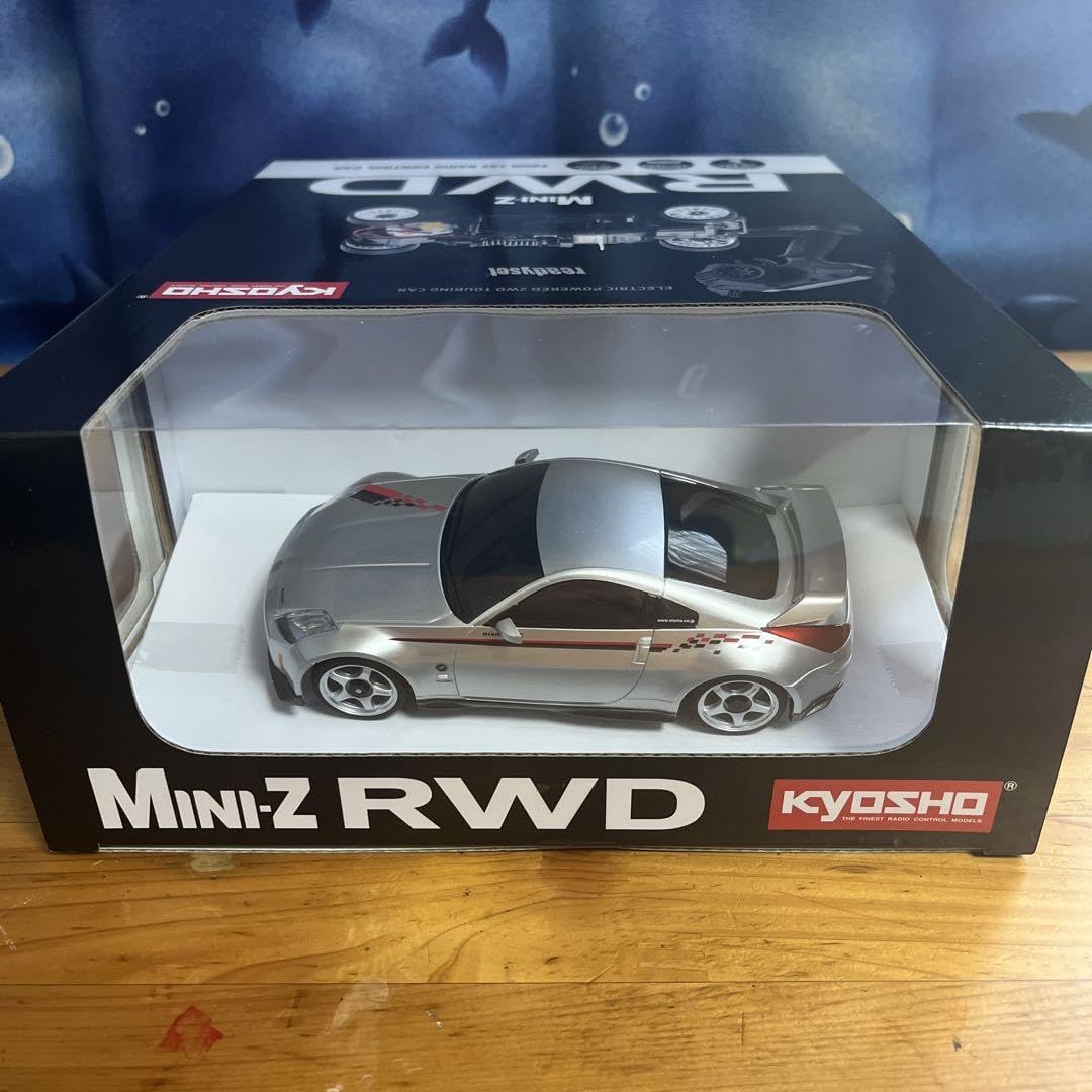Amazon.co.jp: 京商 ミニッツレディースセット フェアレディZ : Toys 