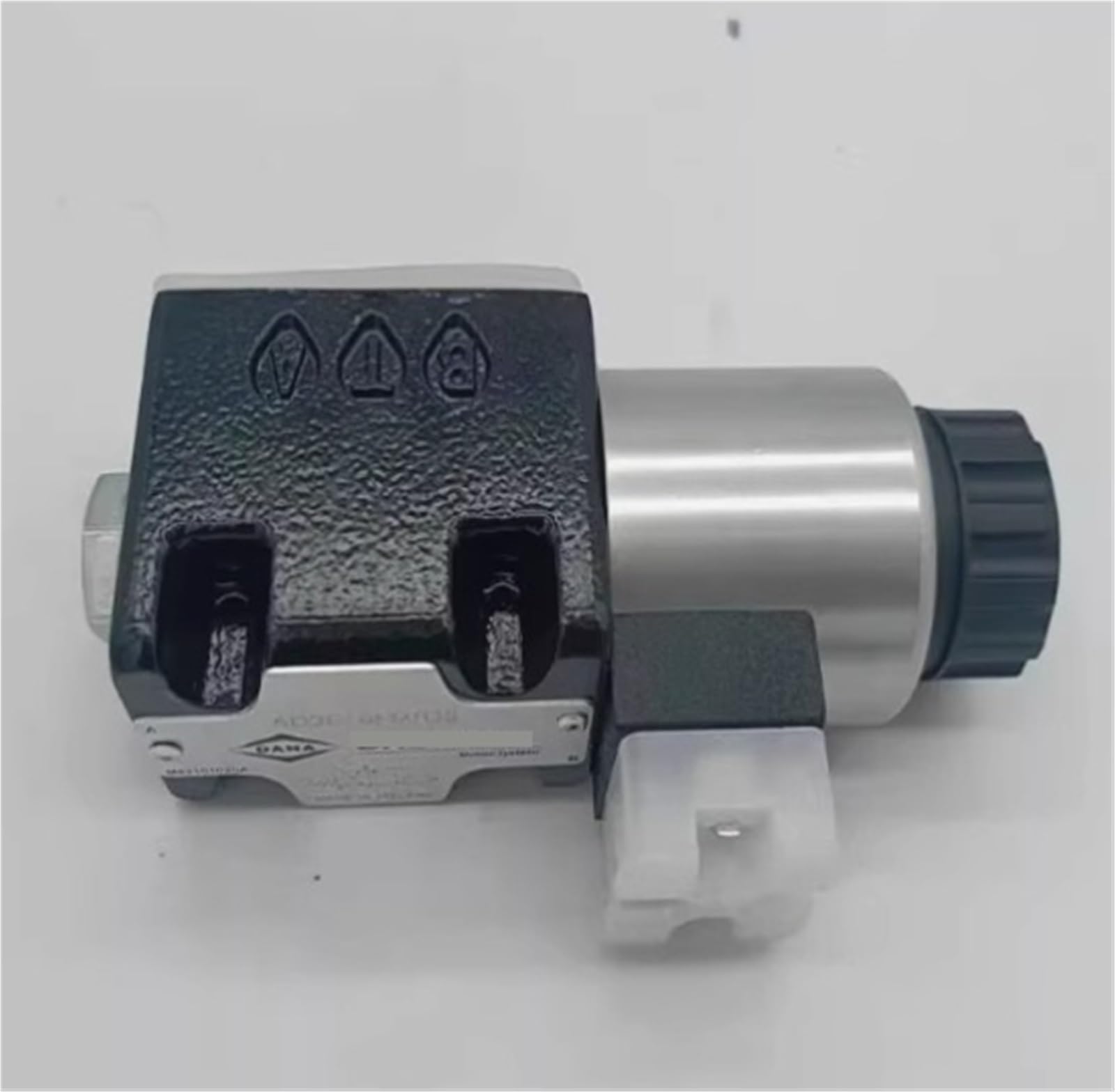 Opeusliev Ad2e20dm003 1Pc Solenoid Valve Adc3e03cm001 24Vdc