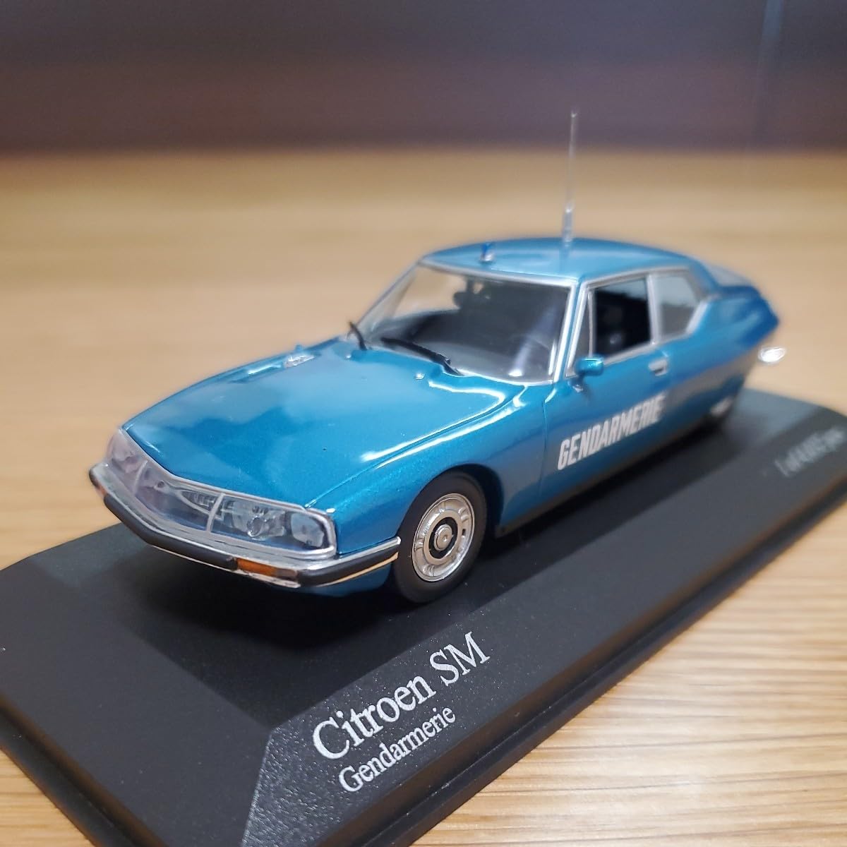 Amazon | 1/43 ミニチャンプス/Citroen SM 1970 Gendarmerie