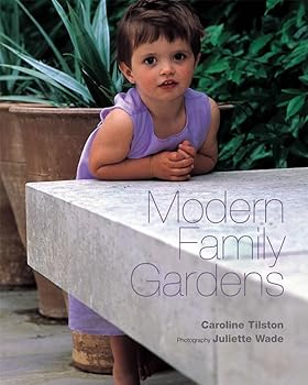 Hardcover Modern Family Gardens (Exterior Angles) Book