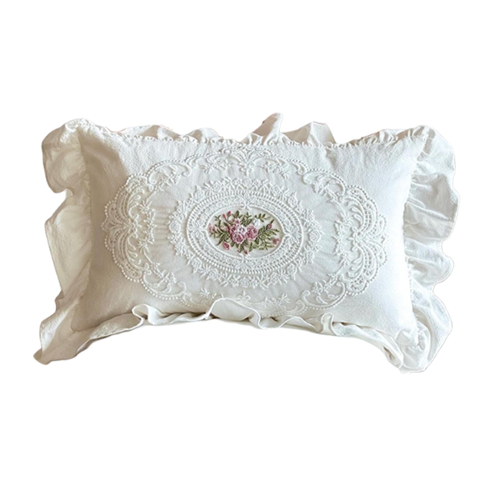Coussin en dentelle blanc haut de gamme pour canapé élégant