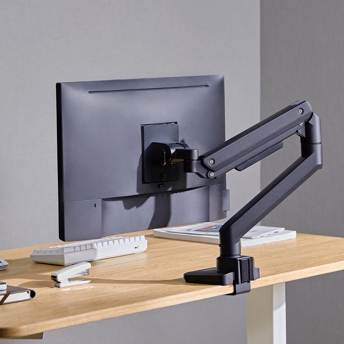 LogiLink Supporto per monitor da 17 a 49", con molla a gas, adatto per monitor Flat & Curved, alluminio