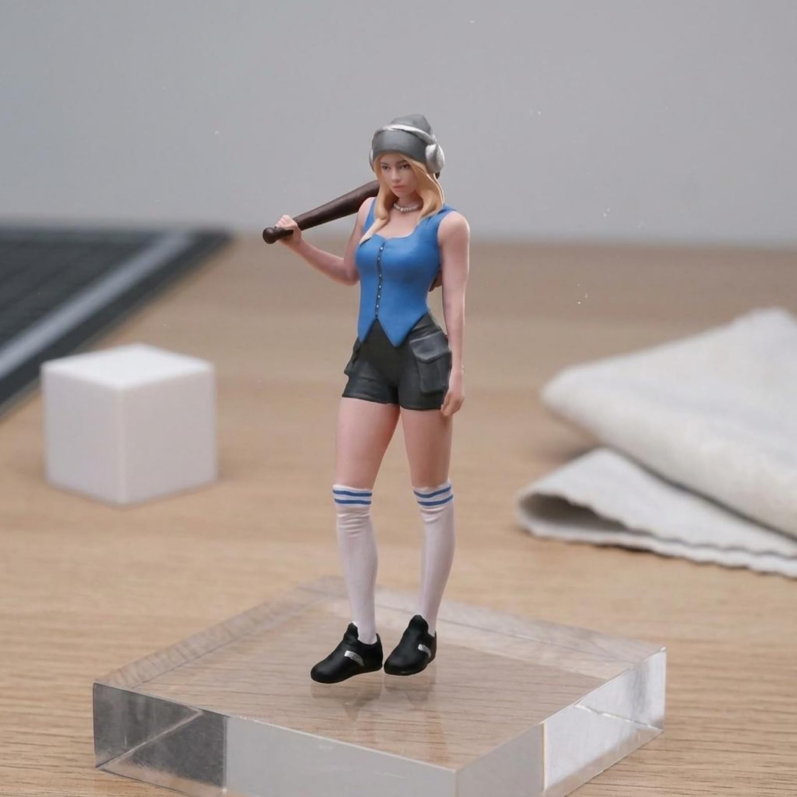 Miniatur Figur Harz Mädchen Sammelfigur Handbemalte Dekofigur Detailreiche Bemalte Miniatur für Sammler Schaufenster Schreibtisch Geeignet, 1/24 Fein Bemalt Mit Gesichtszügen